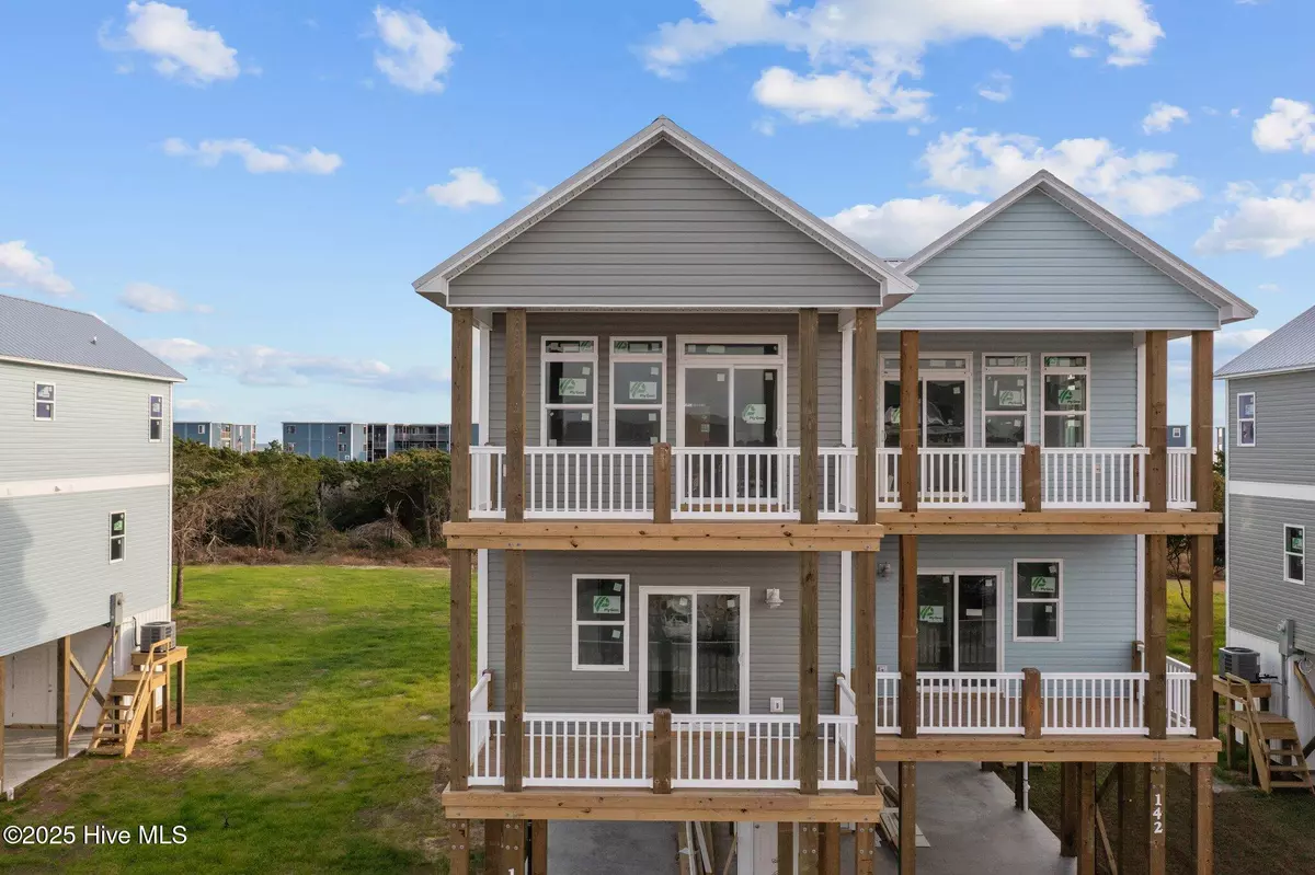 North Topsail Beach, NC 28460,144 Sea Gull LN