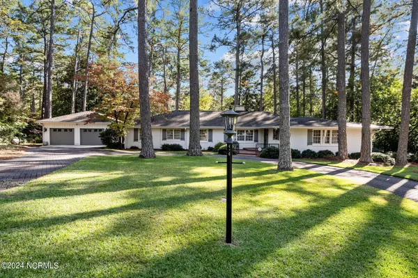 Southern Pines, NC 28387,515 S Valley RD