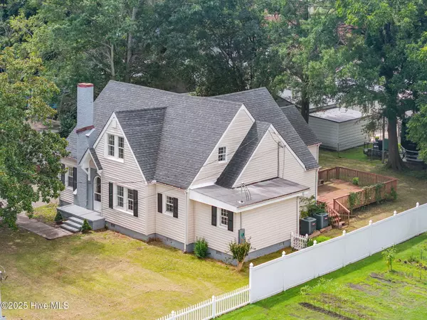 Jacksonville, NC 28540,415 Bordeaux ST