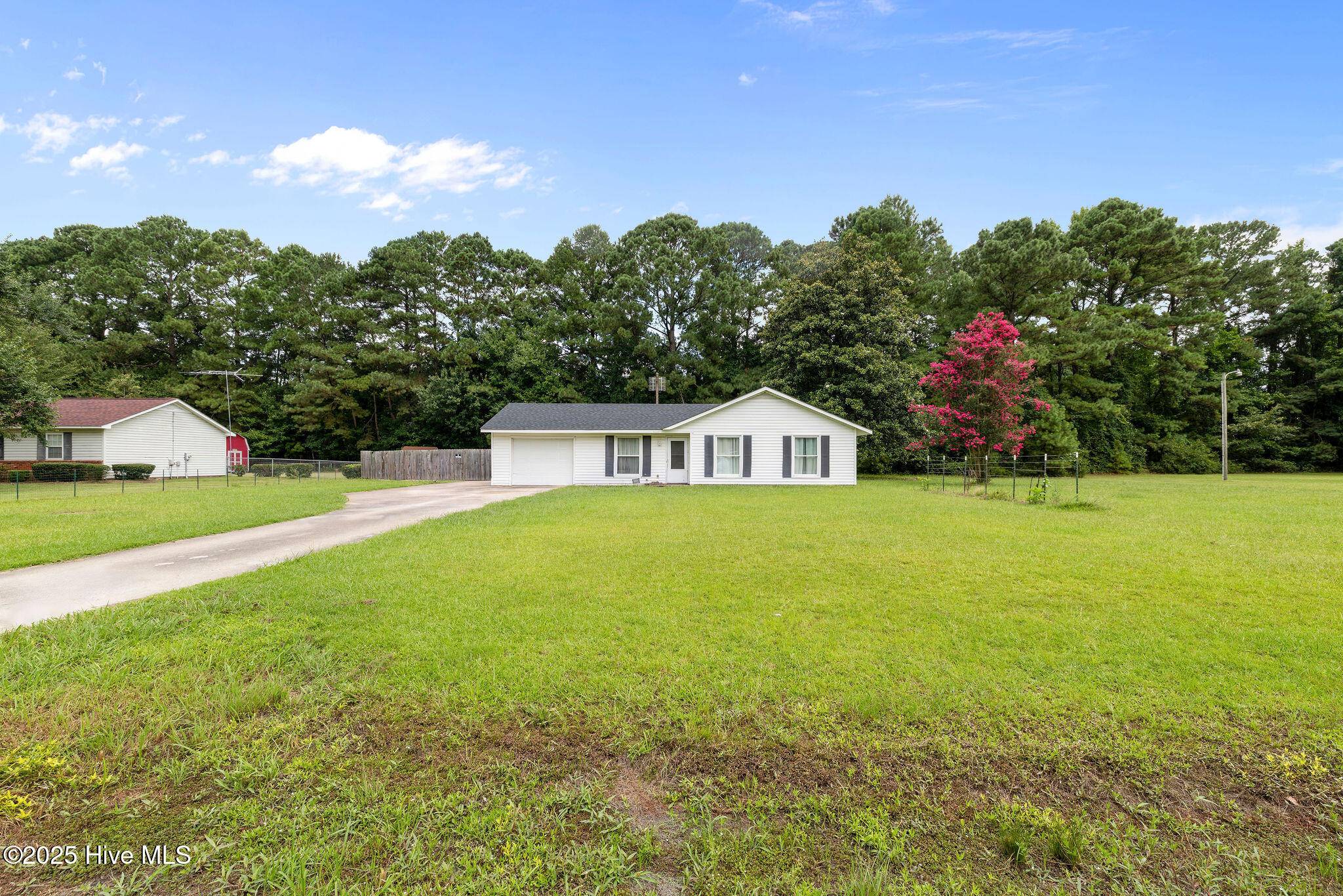 202 Darrel RD, La Grange, NC 28551