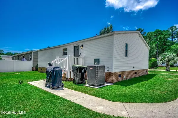 Calabash, NC 28467,829 Watson AVE SW