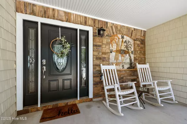 Hubert, NC 28539,162 Peninsula Manor RD