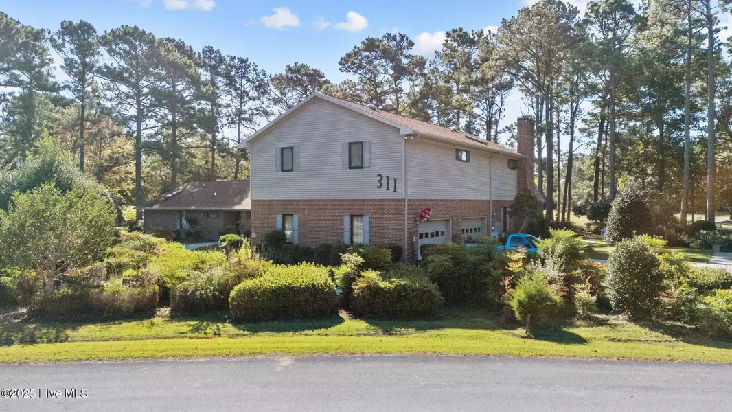 311 Lord Granville DR, Morehead City, NC 28557
