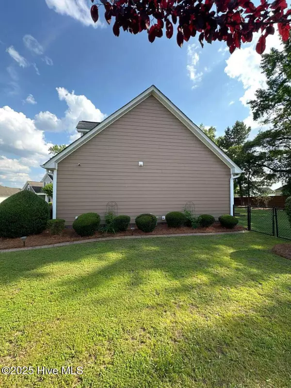 Winterville, NC 28590,402 Meadowlark DR