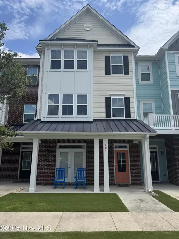 204 Shearwater LN, Beaufort, NC 28516