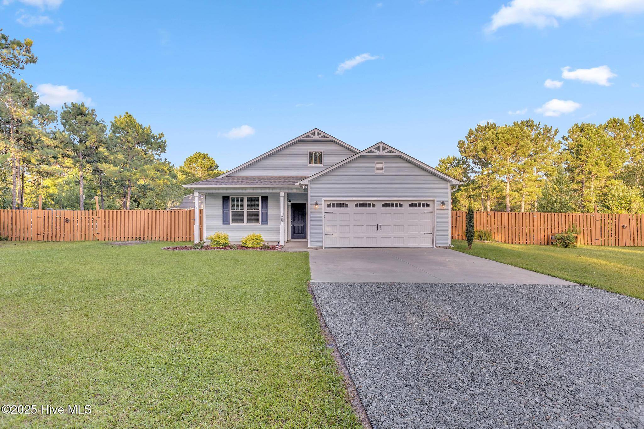 105 Penny LN, Holly Ridge, NC 28445