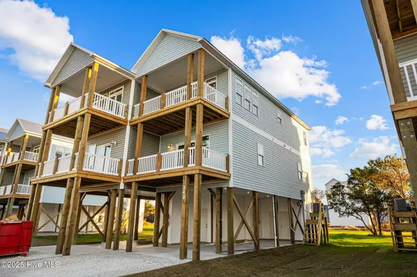 North Topsail Beach, NC 28460,142 Sea Gull LN