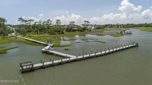 Morehead City, NC 28557,1315 Barnacle LN