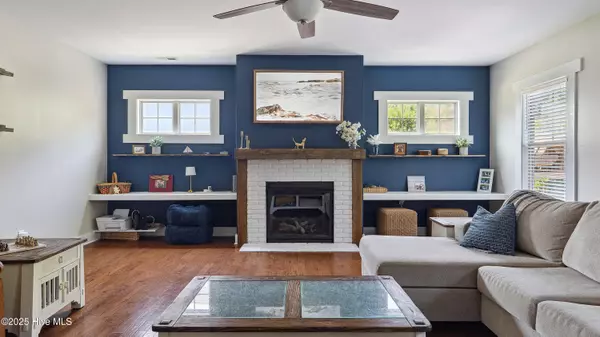 Whispering Pines, NC 28327,18 Victoria DR