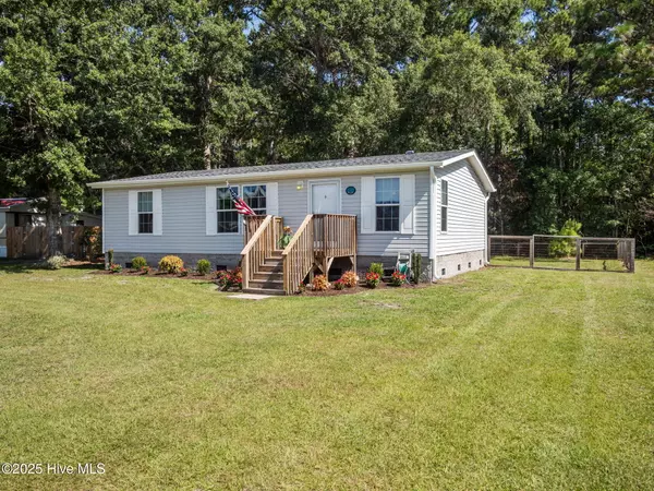 Newport, NC 28570,306 Rattan ST