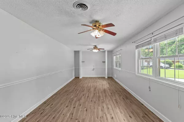Jacksonville, NC 28540,102 Quality LN