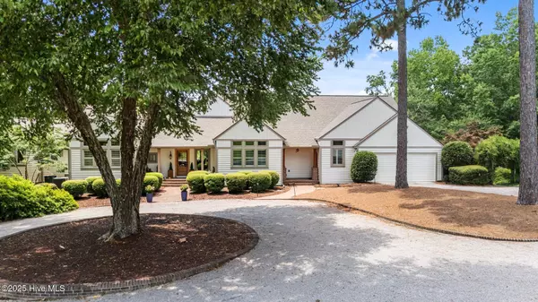 194 Tamarack LN, Vass, NC 28394