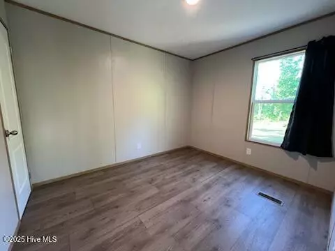 Jacksonville, NC 28546,339 Quaker Bridge RD