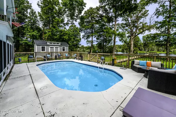 New Bern, NC 28562,210 Gangplank RD