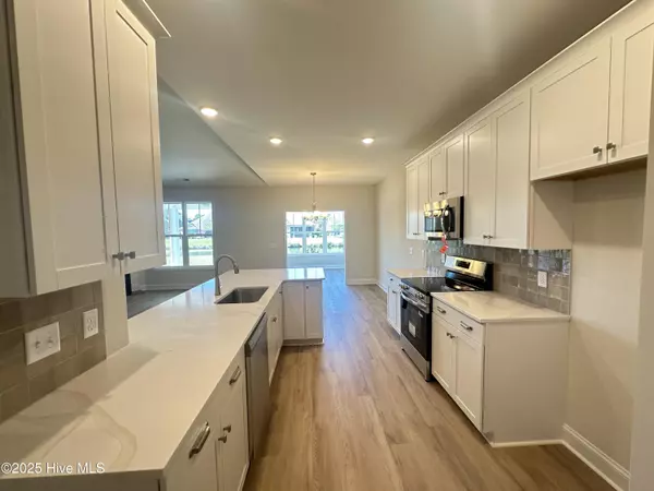 Leland, NC 28451,2101 Lapham DR