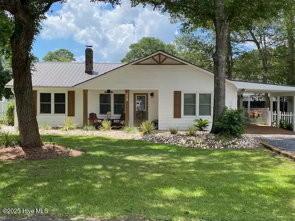 1960 Harbor DR SW, Ocean Isle Beach, NC 28469