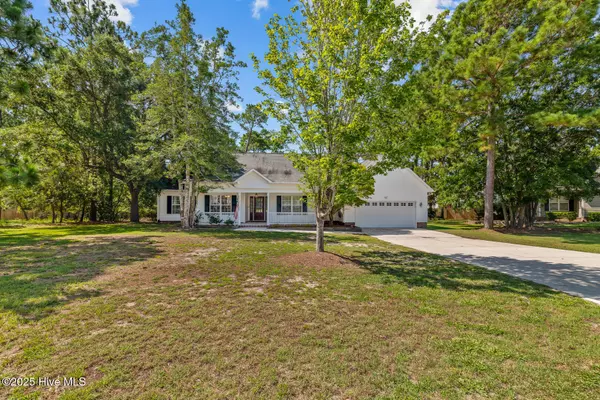 Hubert, NC 28539,507 Oak Pond PT