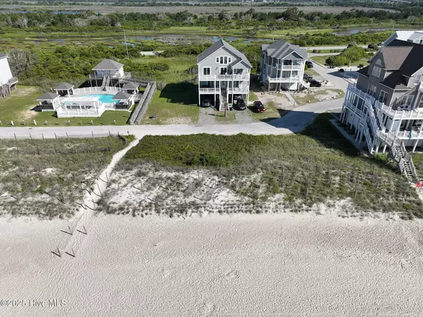 North Topsail Beach, NC 28460,438 Hampton Colony CIR