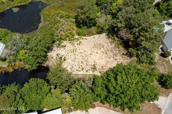 Emerald Isle, NC 28594,302 Friendship CT