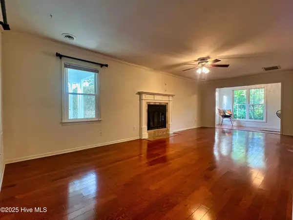 Wilmington, NC 28409,318 Buccaneer RD