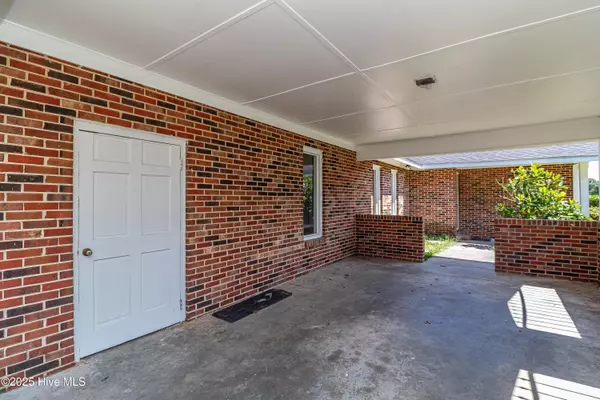 Dudley, NC 28333,105 Allison DR