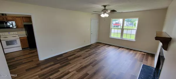 Jacksonville, NC 28540,1303 Navarro LOOP