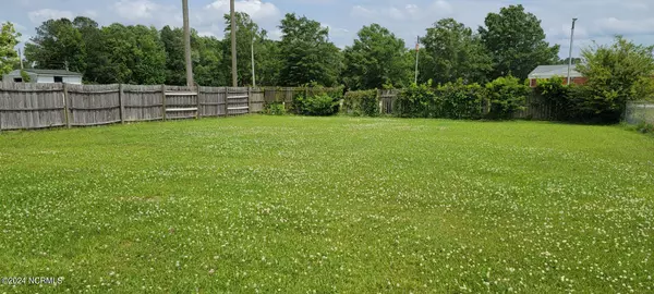 Jacksonville, NC 28540,1303 Navarro LOOP