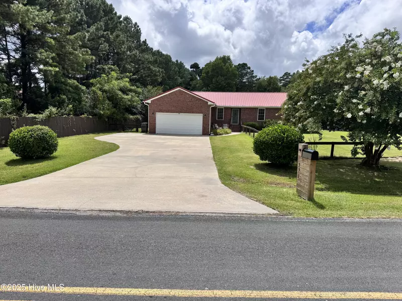 991 Hardesty Loop RD, Newport, NC 28570