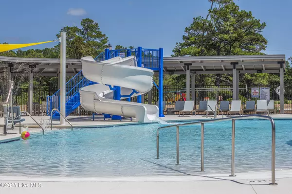 Beaufort, NC 28516,126 Pine View BLVD