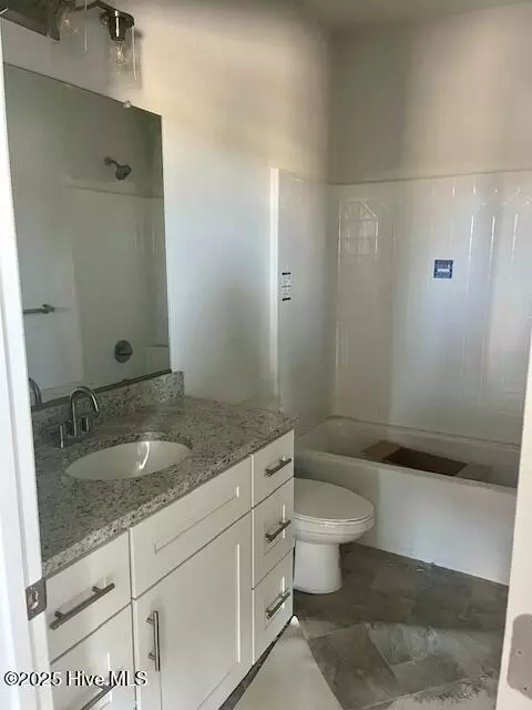 Elizabeth City, NC 27909,211 Apple CT