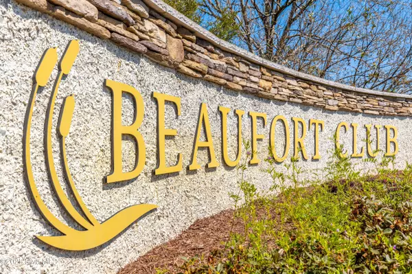 Beaufort, NC 28516,101 Finch DR