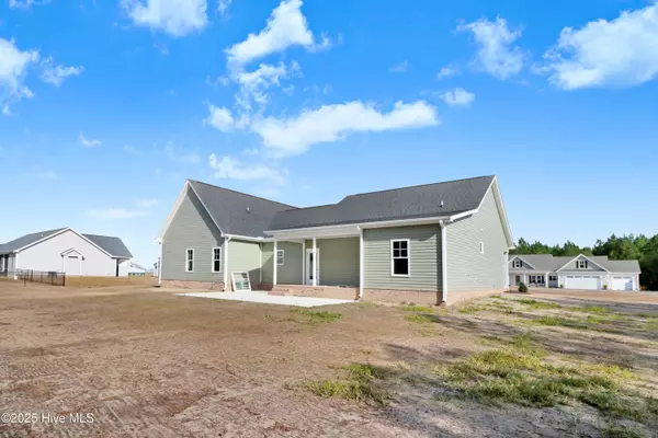 Pikeville, NC 27863,110 Rae DR