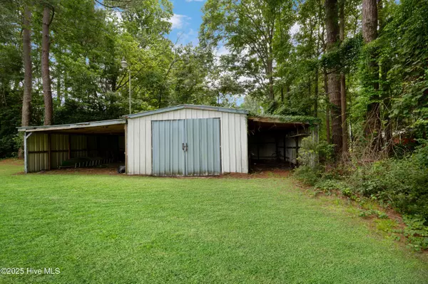 Blounts Creek, NC 27814,131 Magnolia DR