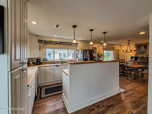 Topsail Beach, NC 28445,401 Bridgers AVE