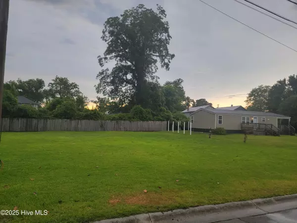 New Bern, NC 28562,805 Pavie AVE