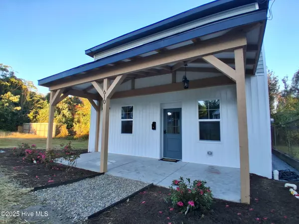 Wilmington, NC 28401,610 N 10th ST