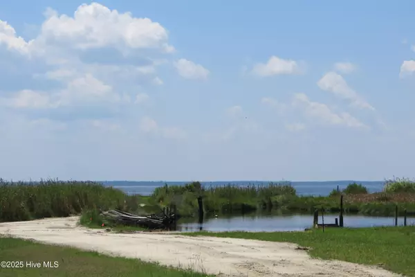 Belhaven, NC 27810,287 Old Pamlico Beach RD W