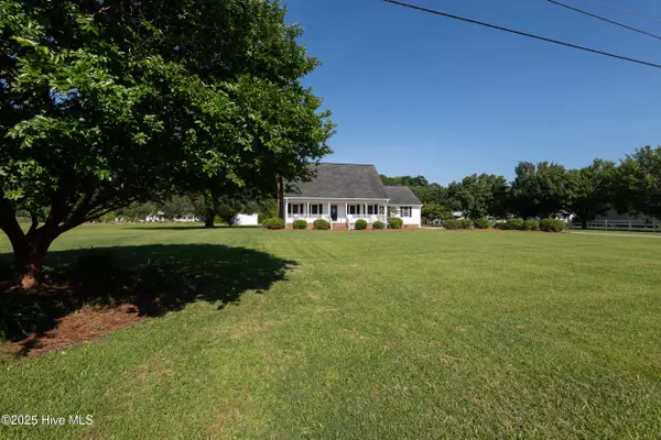 Ayden, NC 28513,3758 Emma Cannon RD
