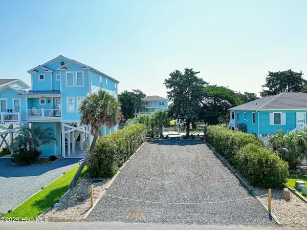 144 Marlin DR, Holden Beach, NC 28462
