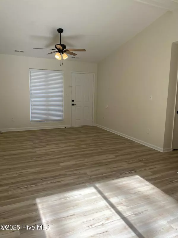 Jacksonville, NC 28546,963 Ramsey RD