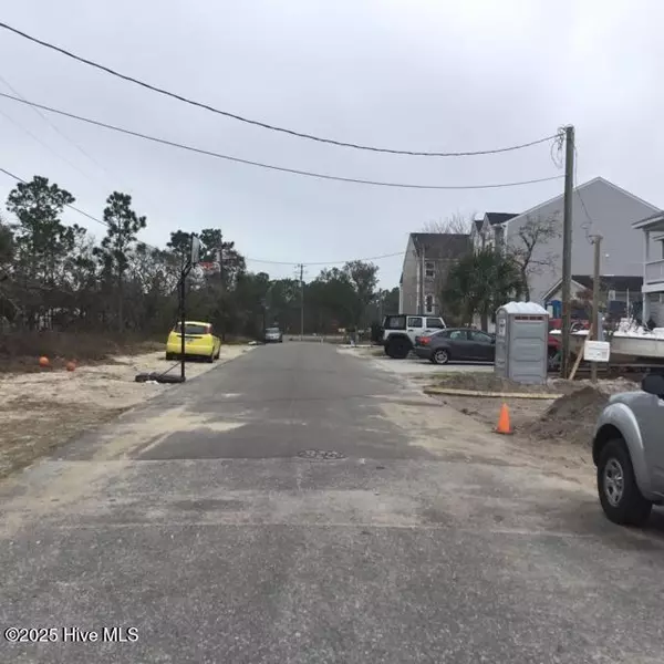 Carolina Beach, NC 28428,817 Kenneth AVE