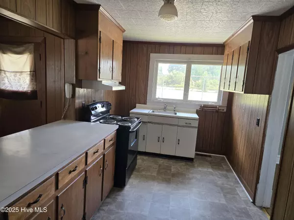 Williamston, NC 27892,200 Martin ST