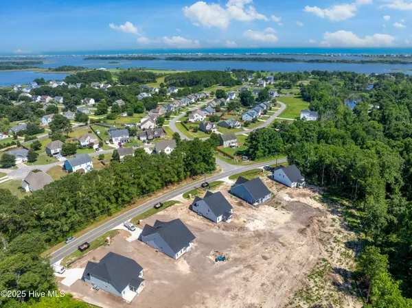 Holly Ridge, NC 28445,358 Hardison RD