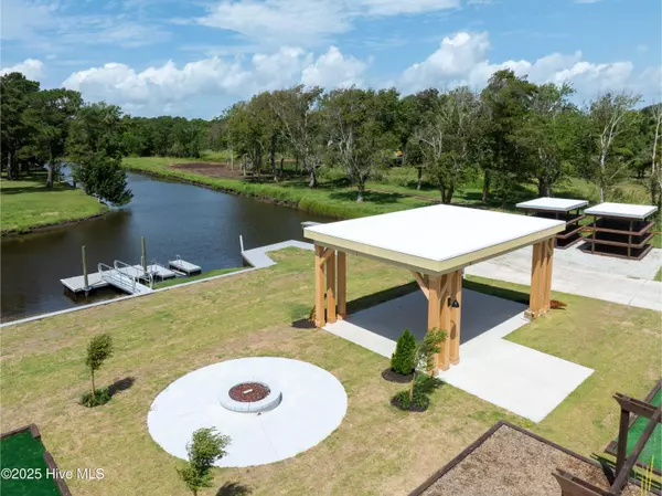 Holly Ridge, NC 28445,358 Hardison RD