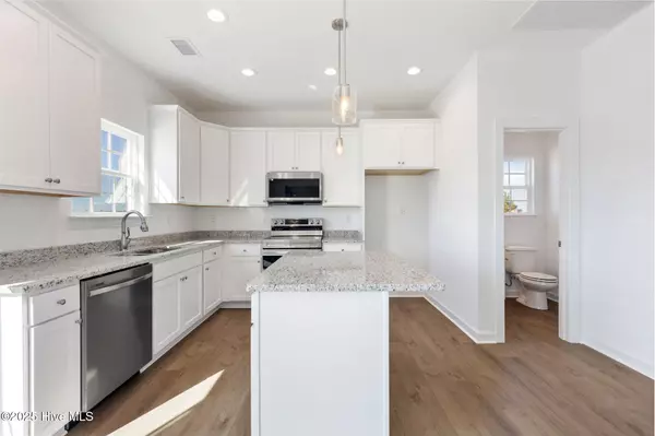 Shawboro, NC 27973,103 Yadkin DR