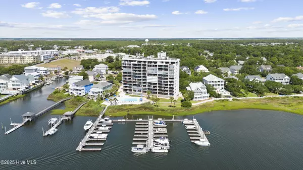 Carolina Beach, NC 28428,1080 Saint Joseph ST #Apt 3b