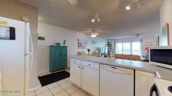North Topsail Beach, NC 28460,1866 New River Inlet RD #Unit 3404