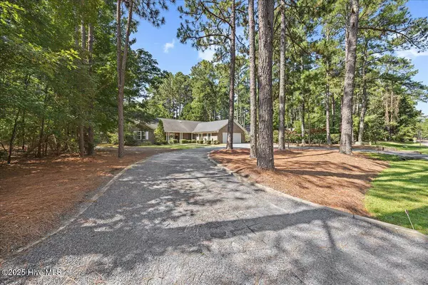 Whispering Pines, NC 28327,59 Shadow LN