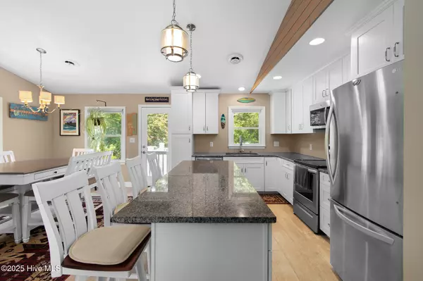 Emerald Isle, NC 28594,133 Doe DR
