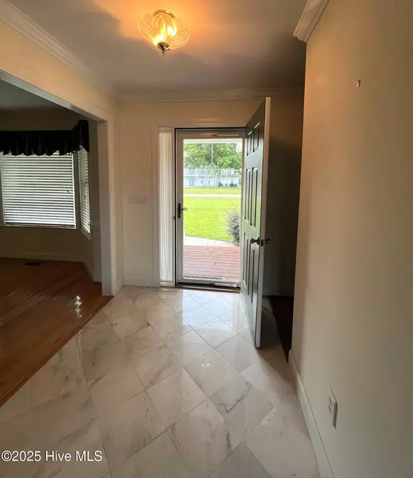 Cape Carteret, NC 28584,136 Hunting Bay DR